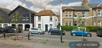 2 bedroom semi-detached house