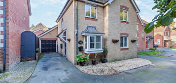 4 bed detached house for sale