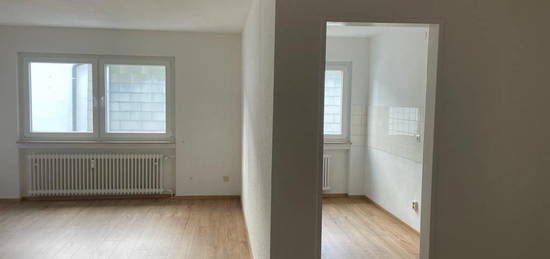 Neu renovierte Top 2-Zimmer- Wohnung