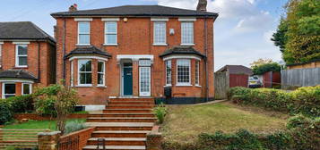 3 bedroom semi-detached house