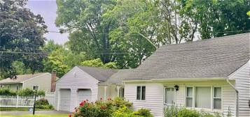 4 Lakeview Drive, Middle Island, NY 11953