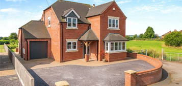 4 bed detached house for sale