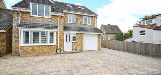 6 bedroom detached house for sale