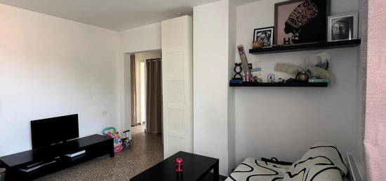 À vendre appartement T2  meublé, avec place de parking Aix-en-Provence