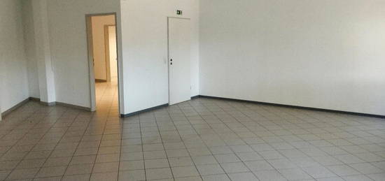 Wohnung oder Bürofläche 105m² in Guxhagen zur Miete