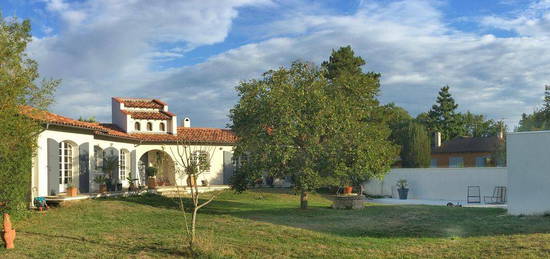 Villa d'architecte de 148 m² + garage de 40 m² sur terrain de 1000 m²