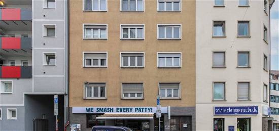 Urbane Oase: Gepflegte 2-Zimmer-Wohnung mit Balkon in zentrumsnaher Lage