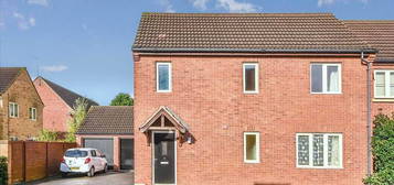 3 bed semi-detached house to rent