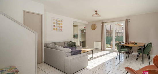 Maison 1 étage  à vendre, 4 pièces, 3 chambres, 98 m²