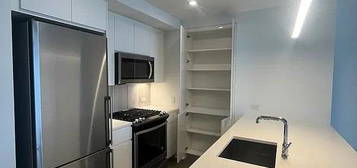 29-22 Northern Blvd Unit 3714, Queens, NY 11101