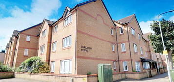 Flat for sale in Brancaster Road, Ilford IG2