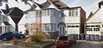 6 bedroom semi-detached house