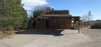 593 Reclining Acres Rd, Corrales, NM 87048