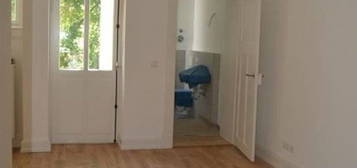 OG, 3-ZKBB mit Gäste WC in denkmalgeschütztem, neu saniertem Altbau-Erstbezug