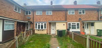 Terraced house to rent in Methersgate, Basildon SS14