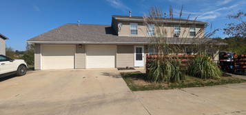 861 Kerns Dr   NE #B, Bolivar, OH 44612