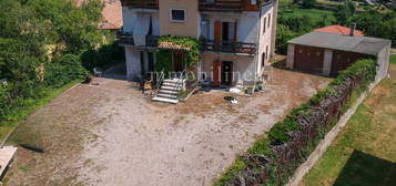 Villa unifamiliare Contrada Cà Schena, San Zeno, San Zeno di Montagna