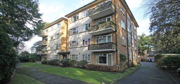 Flat to rent in Manor Road, Bournemouth BH1