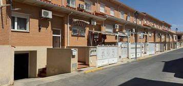 Chalet adosado en venta en calle Don Quijote s/n