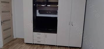 închiriez apartament 3 camere Dristor plus loc de parcare