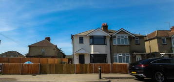 3 bedroom semi-detached house