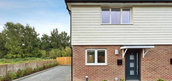 2 bedroom semi-detached house