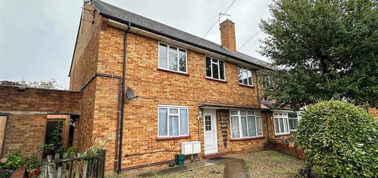 Maisonette for sale in Pinn Close, Cowley, Uxbridge UB8