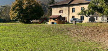 Grande maison sur terrain de 2500 m2