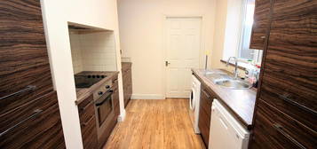 Flat to rent in Forsyth Road, Jesmond, Newcastle Upon Tyne NE2