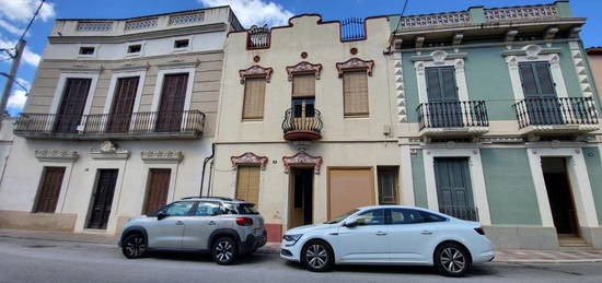 Chalet adosado en venta en calle Pau Casals