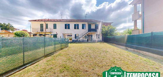 Villa Bifamiliare a Acqui Terme 5 locali