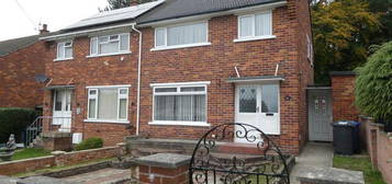 3 bedroom semi-detached house to rent