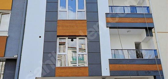 GÖLBAŞI SEĞMENLERDE GÖL MANZARALI SIFIR DAİRE