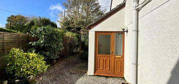 2 bed semi-detached house to rent