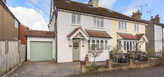 4 bedroom semi-detached house for sale