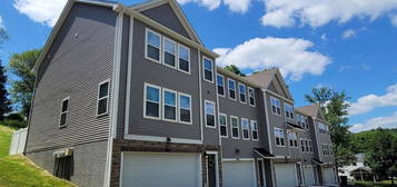 6001 Stefano Dr Unit 6001, Delmont, PA 15626