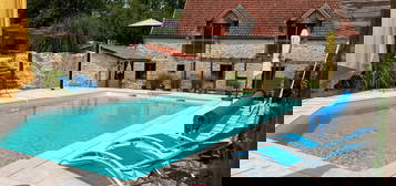 CHARMANTE PROPRIETE avec PISCINE