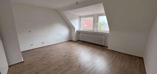 Modernisierte Dachgeschosswohnung mit frischem Ambiente und Stil in Essen