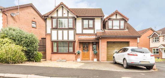 4 bed detached house for sale