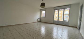 Location appartement 3 pièces 74 m²