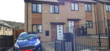 3 bedroom semi-detached house