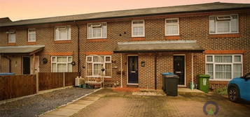 Terraced house to rent in Colonsay, Hemel Hempstead, Hertfordshire HP3