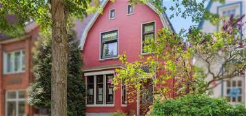 Gemütliches Einfamilienhaus mit 7 Zimmern und Garten in Bremen-Vegesack