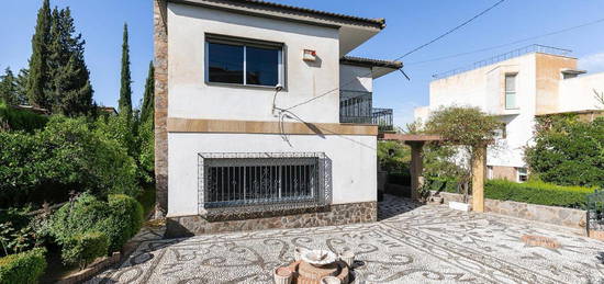 Casa o chalet en venta en De las Adelfas, Cájar