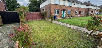 Maisonette for sale in Bournemead Avenue, Northolt UB5