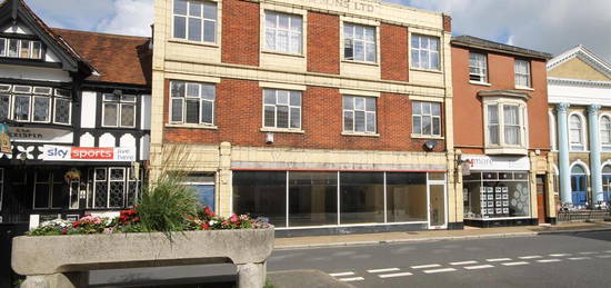 Flat to rent in Carisbrooke Road, Newport PO30