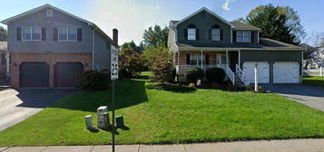 221 Sunrise Rd, Reading, PA 19606