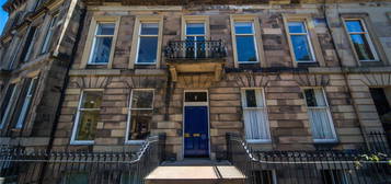 3 bed flat to rent