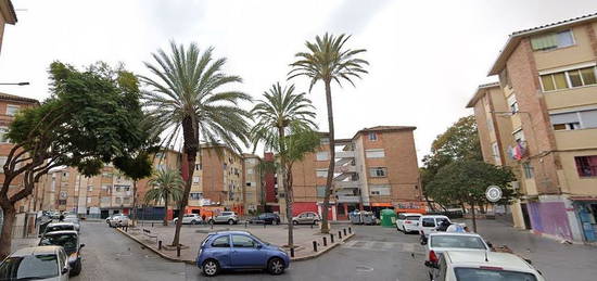 Piso en plaza Verdiales en Palma - Palmilla, Málaga