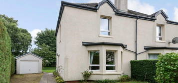 2 bed semi-detached house for sale